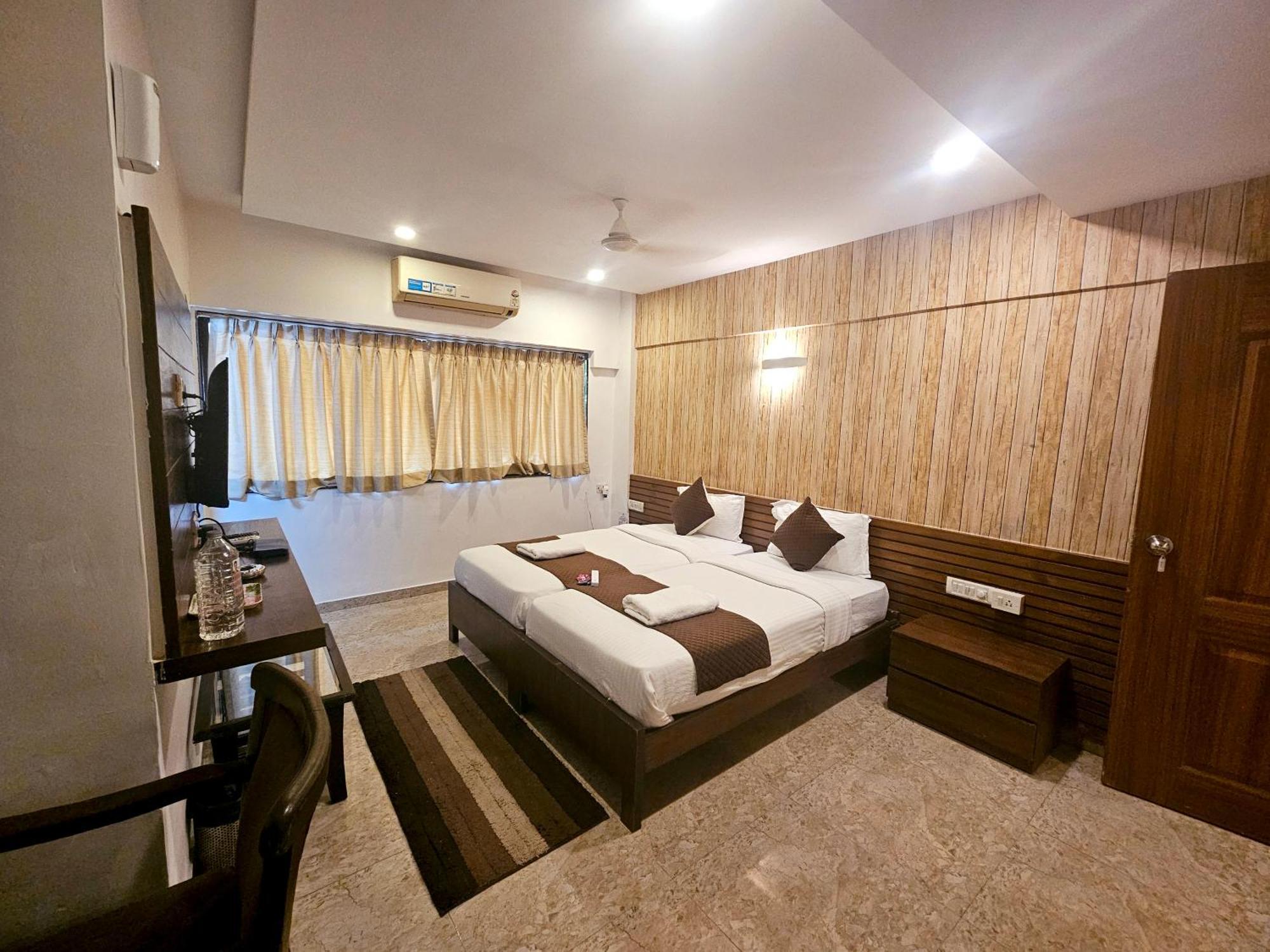 Отель Astha Residency Мумбаи Экстерьер фото